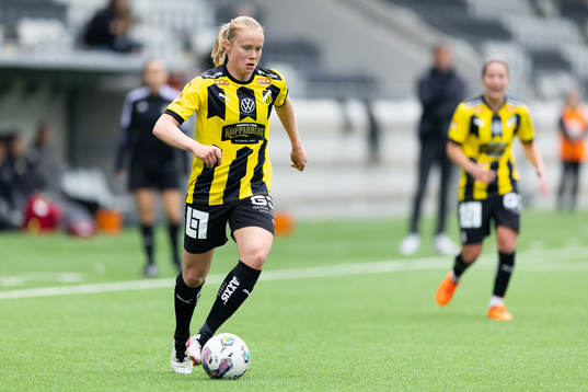 Häckens Julie Blakstad