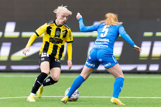 Häckens Anna Sandberg och Kalmars Vera Andersson