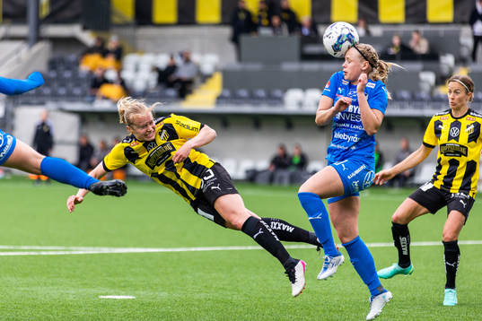 Häckens Julie Blakstad