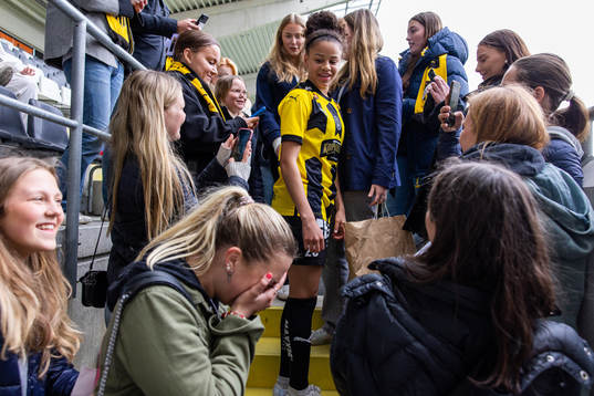 Häckens Felicia Schröder