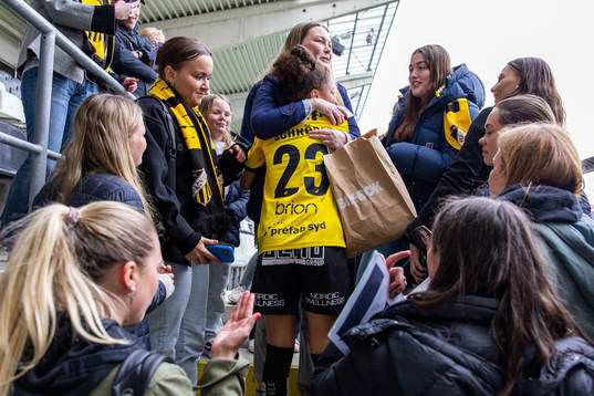 Häckens Felicia Schröder