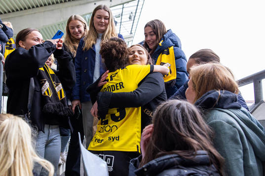 Häckens Felicia Schröder