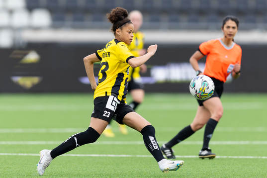 Häckens Felicia Schröder