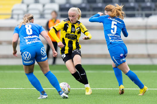 Häckens Anna Sandberg mot Kalmars Fanny Nilsson och Vera
