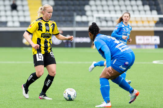 Häckens Julie Blakstad