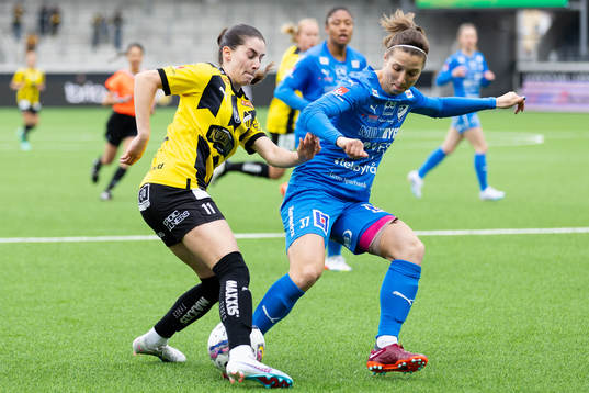 Häckens Clarissa Larisey och Kalmars Patricia Fischerova