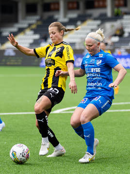 Häckens Anna Anvegård och Kalmars Anni Miettunen