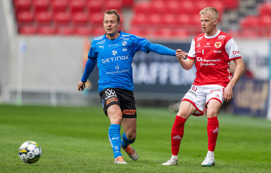 Halmstads Joel Allansson mot Kalmars Axel Lindahl