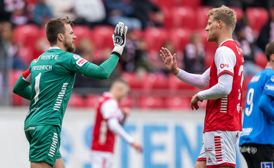 Kalmars målvakt Ricardo Friedrich och Lars Saetra