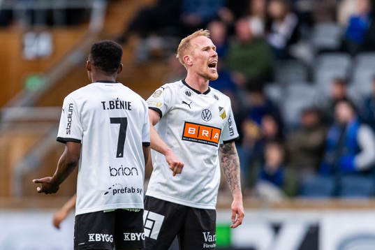 Häckens Mikkel Rygaard Jensen jublar