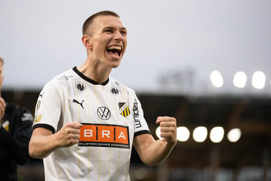 Häckens Kristoffer Lund Hansen jublar