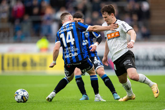 Sirius Aron Bjarnason och Häckens Lars Olden Larsen