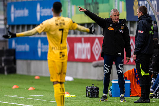 Lars Arne Nilsen, head coach of Aalesund, reacts