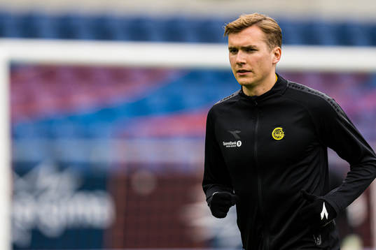 Morten Ågnes Konradsen of Bodø/Glimt warms up