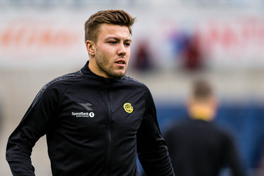 Fredrik Bjørkan of Bodø/Glimt warms up