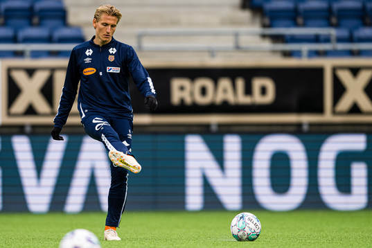 Erlend Segberg of Aalesund warms up