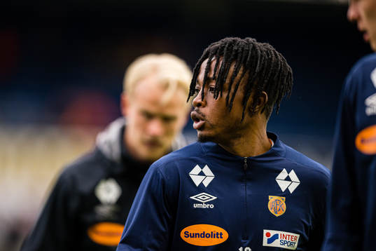 Isaac Atanga of Aalesund warms up