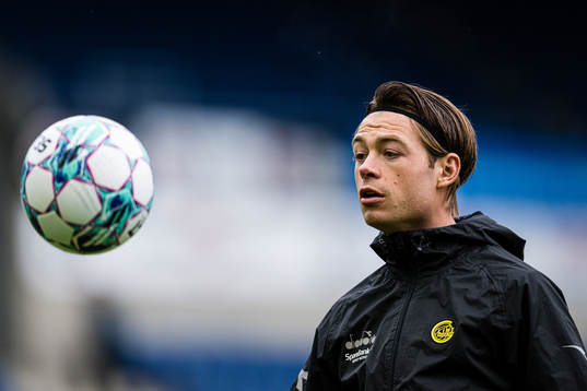 Patrick Berg of Bodø/Glimt warms up