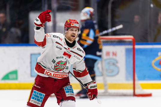 Modos Mikkel Aagaard jublar