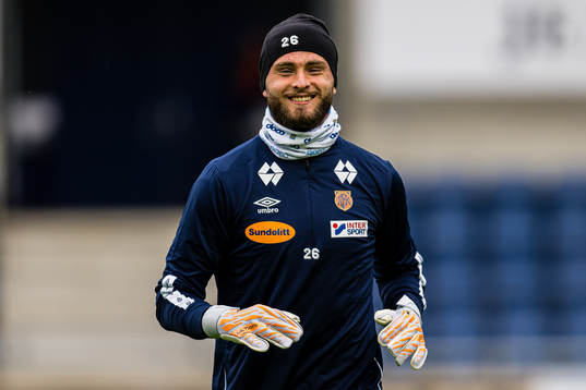 Tor Erik Larsen of Aalesund warms up