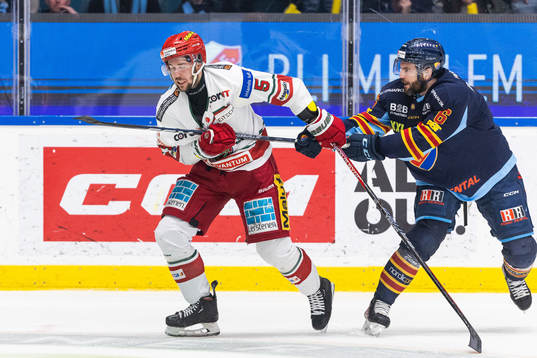 Modos August Berg och Djurgårdens Stefan Elliott