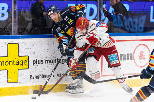 Djurgårdens Olle Liss och Modos Pontus Näsen
