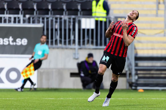 Brommapojkarnas Nikola Vasic deppar