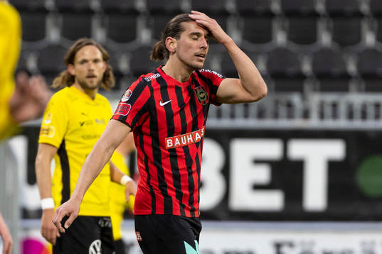 Brommapojkarnas Nikola Vasic deppar