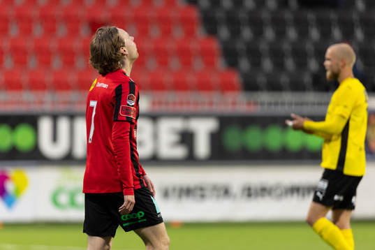 Brommapojkarnas Oscar Pettersson deppar