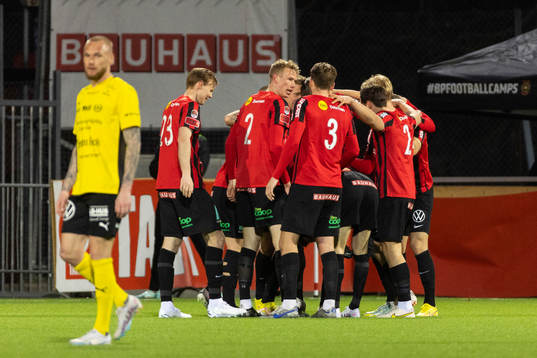 Brommapojkarna jublar