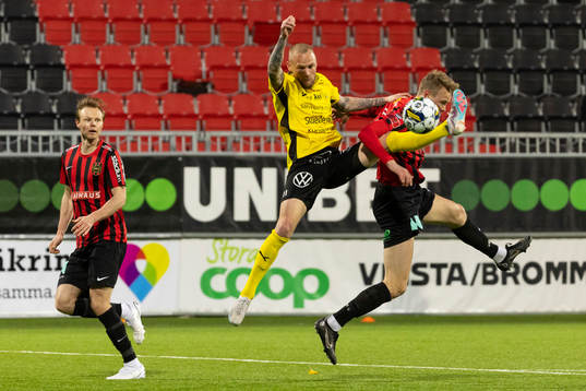 Mjällbys Adam Ståhl och Brommapojkarnas Torbjörn Lysaker