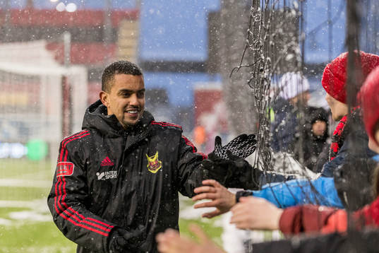 Östersunds Erick Brendon Pinheiro da Silva jublar med