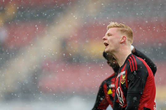 Östersunds Malcolm Stolt  jublar