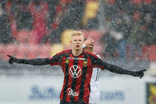 Östersunds Malcolm Stolt  jublar