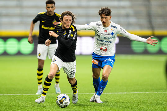 AIKs Axel Björnström och Värnamos Kenan Bilalovic