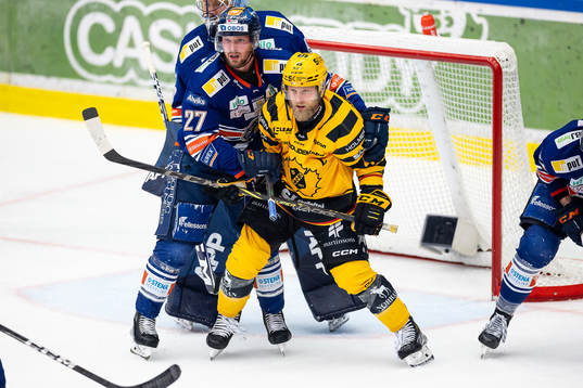 Växjös Martin Lundberg och Skellefteås Oscar Möller