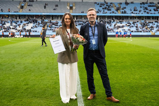 Golfspelaren Linn Grant tar emot priset Skånebragden från