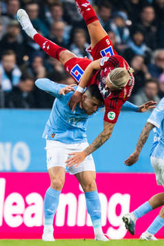 IFK Norrköpings Arnor Sigurdsson och Malmö FFs Gabriel