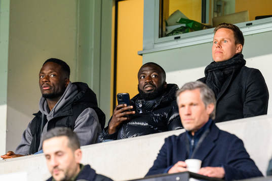 Målvakt Ismael Diawara, Mahame Siby och Niklas Moisander