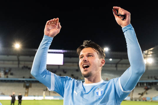 Malmö FFs Stefano Vecchia jublar