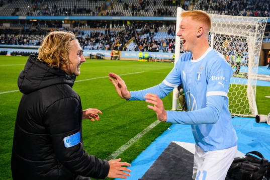 Malmö FFs Sebastian Nanasi och Hugo Larsson jublar