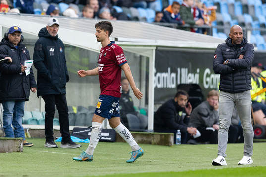 Örgrytes Daniel Paulson blir utbytt