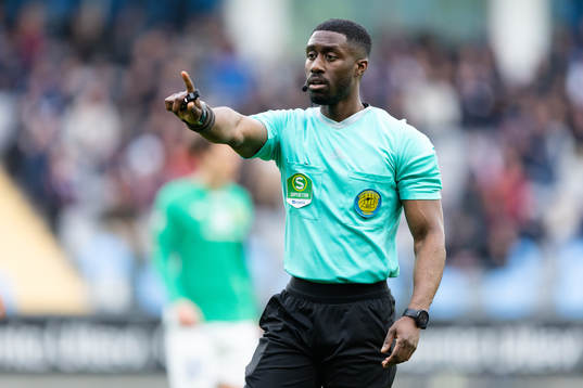 Domare Fredrik Oppong