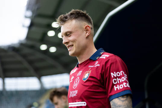 Örgrytes Marcus Haglind Sangre på väg in för line up