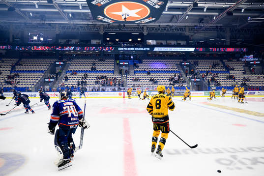 Växjös målvakt Adam Åhman och Skellefteås Petter