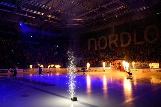 Växjös spelare åker in på isen innan final fem i SHL
