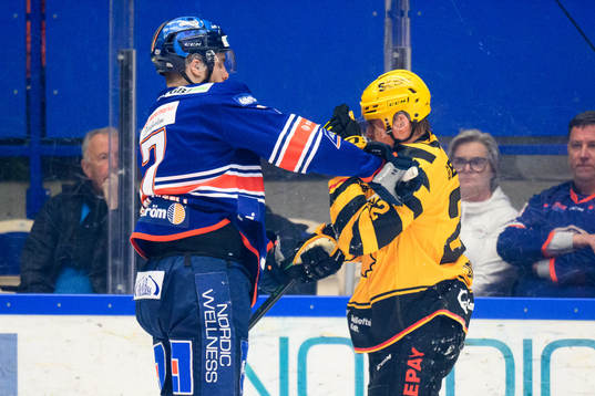 Bråk mellan Växjös Hardy Häman Aktell och Skellefteås