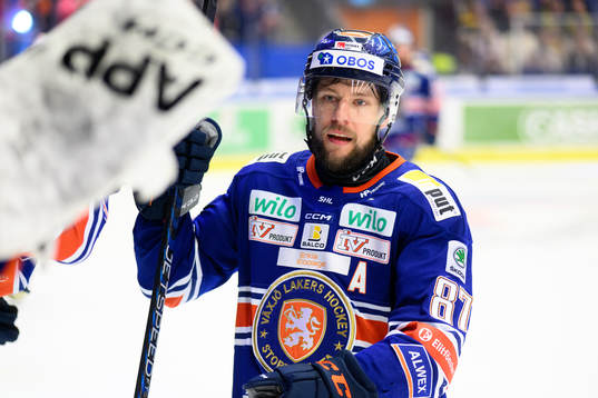 Växjös Robert Rosén jublar