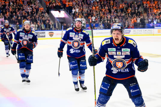 Växjös Ludvig Nilsson jublar
