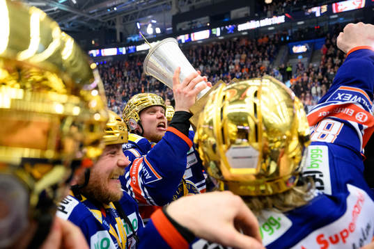 Växjös Ludvig Nilsson jublar